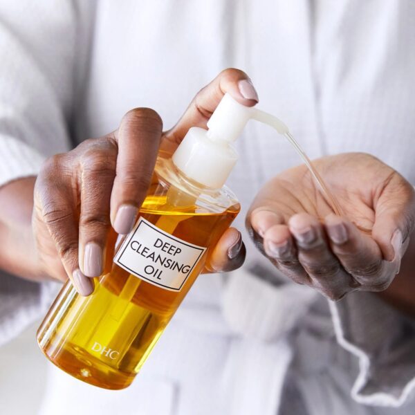 DHC Deep Cleansing Oil - Image 4